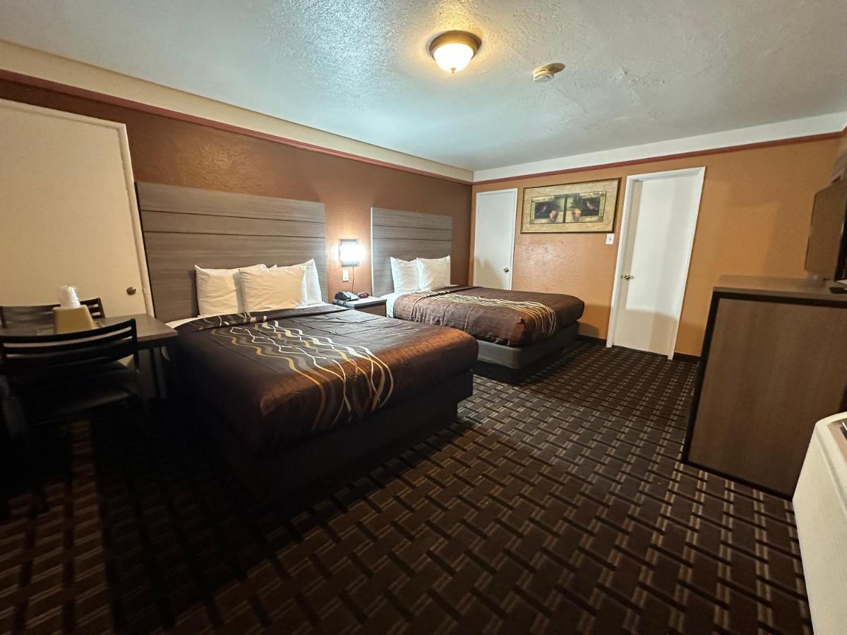 Motel New Corral