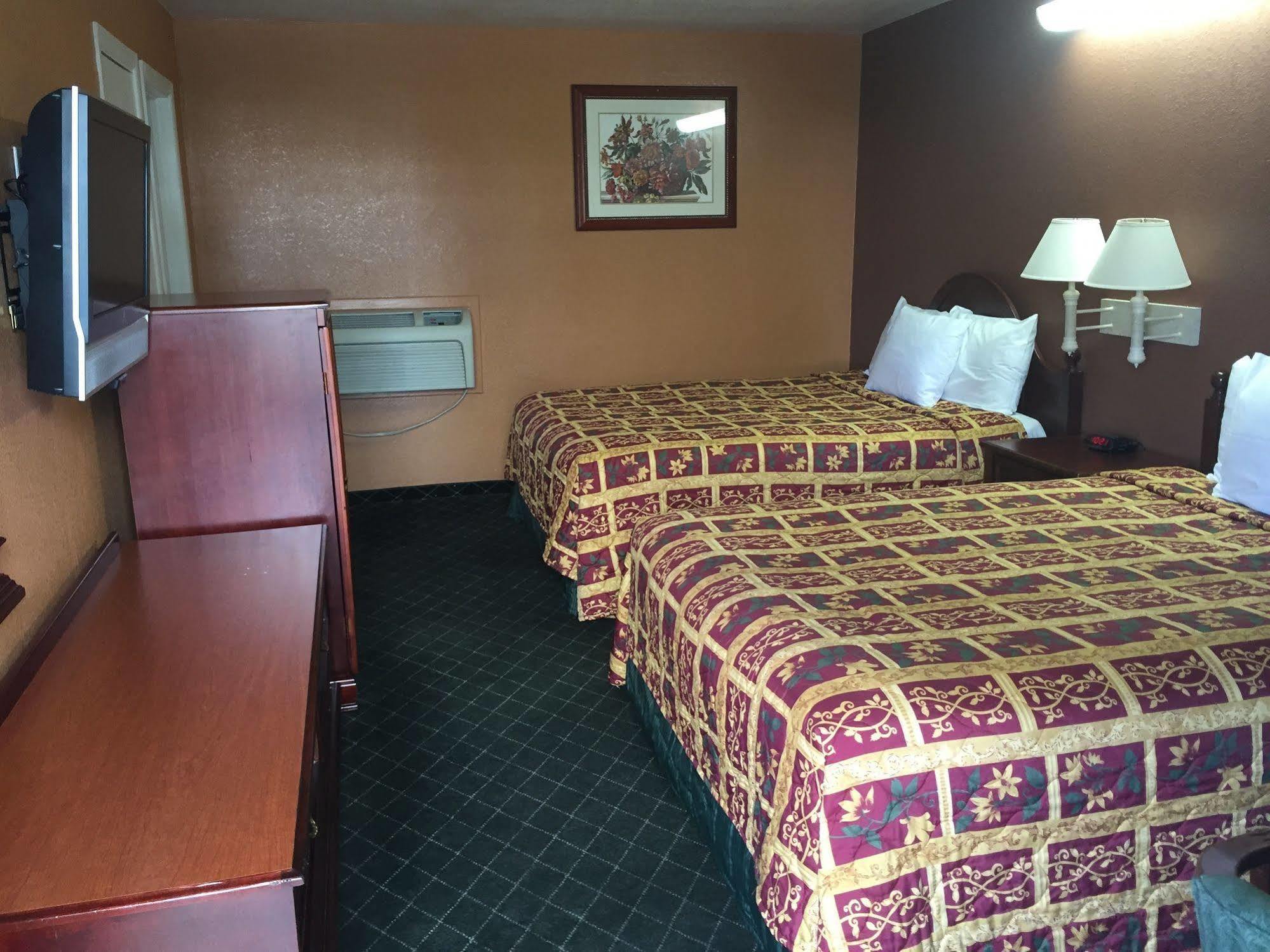New Corral Motel